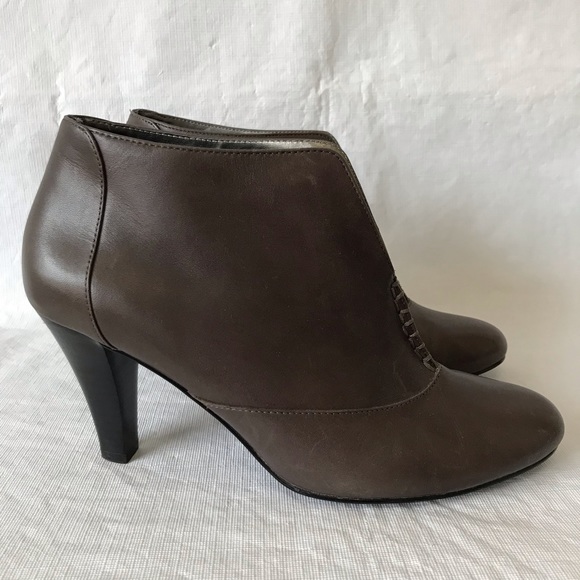 Loft Leather Heeled Ankle Booties - Picture 3 of 12